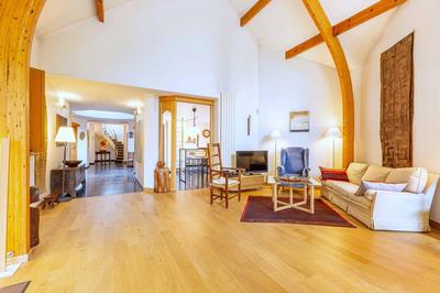 Maison - 229 m² - 6 pièces