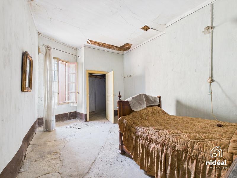 Maison - 280 m² - 7 pièces