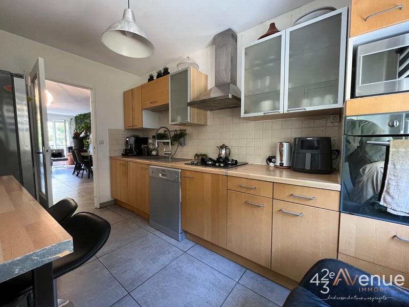 Appartement - 96 m² - 5 pièces