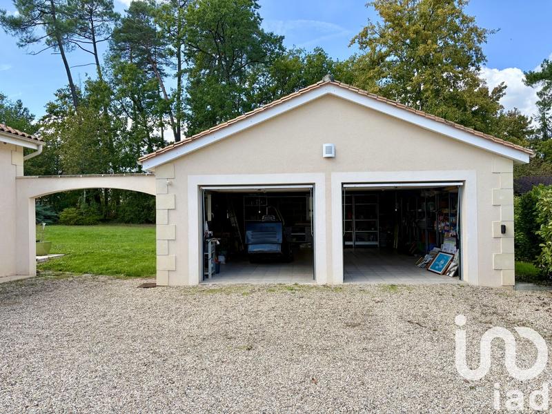 Maison - 224 m² - 8 pièces