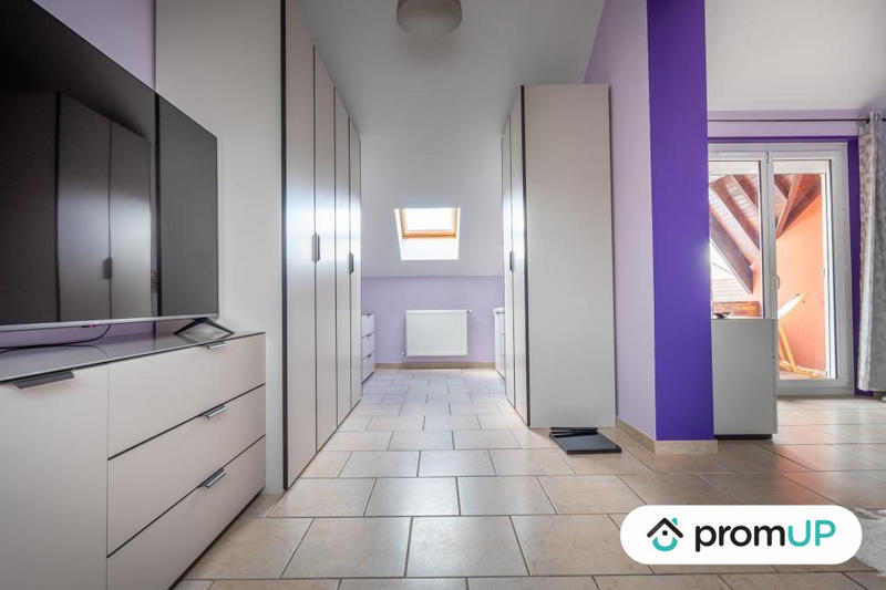 Maison - 220 m² - 6 pièces