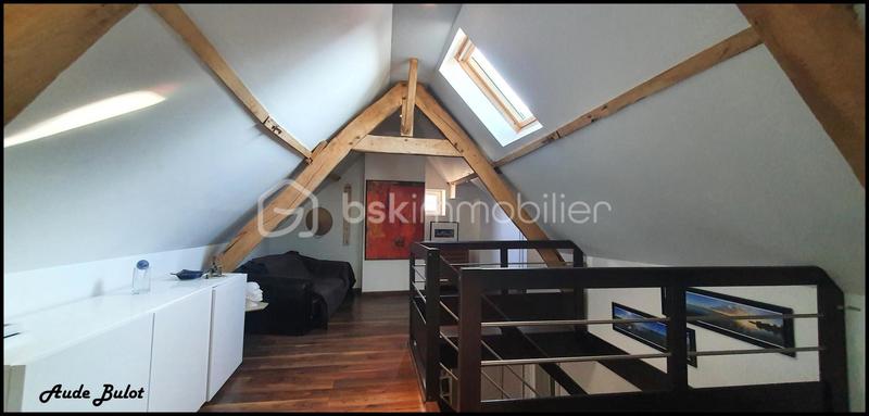 Corps de ferme - 280 m² - 10 pièces