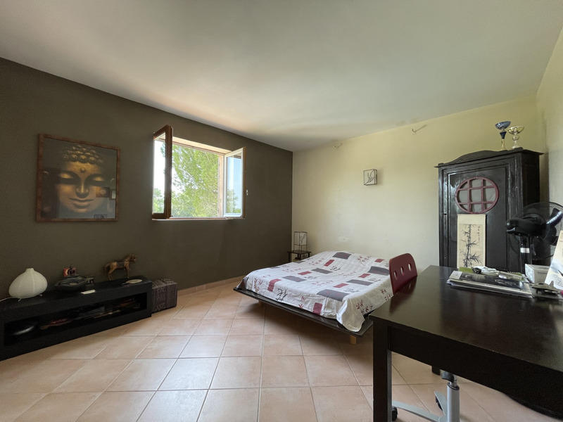 Maison - 210 m² - 5 pièces