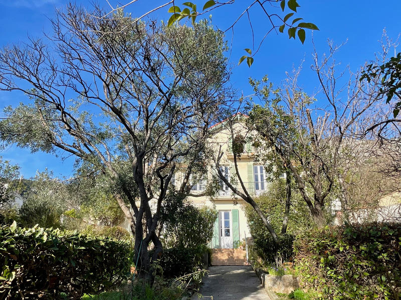 Maison - 200 m² - 4 pièces