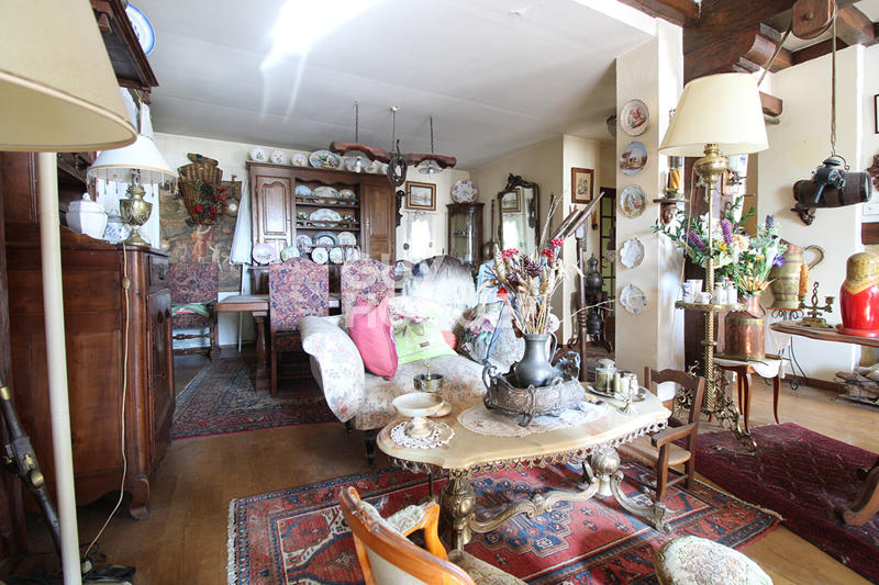 Maison - 184 m² - 8 pièces