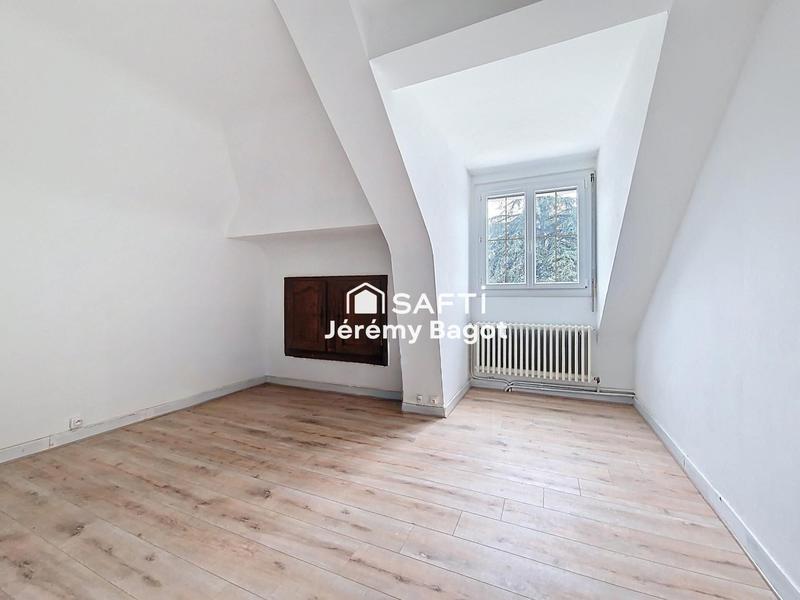 Maison - 135 m² - 6 pièces