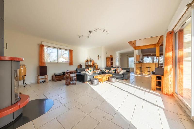 Maison - 196 m² - 6 pièces