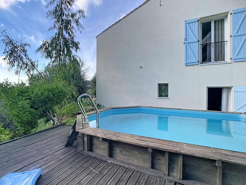 Maison - 121 m² - 4 pièces