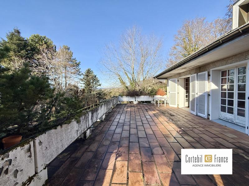 Villa - 177 m² - 6 pièces