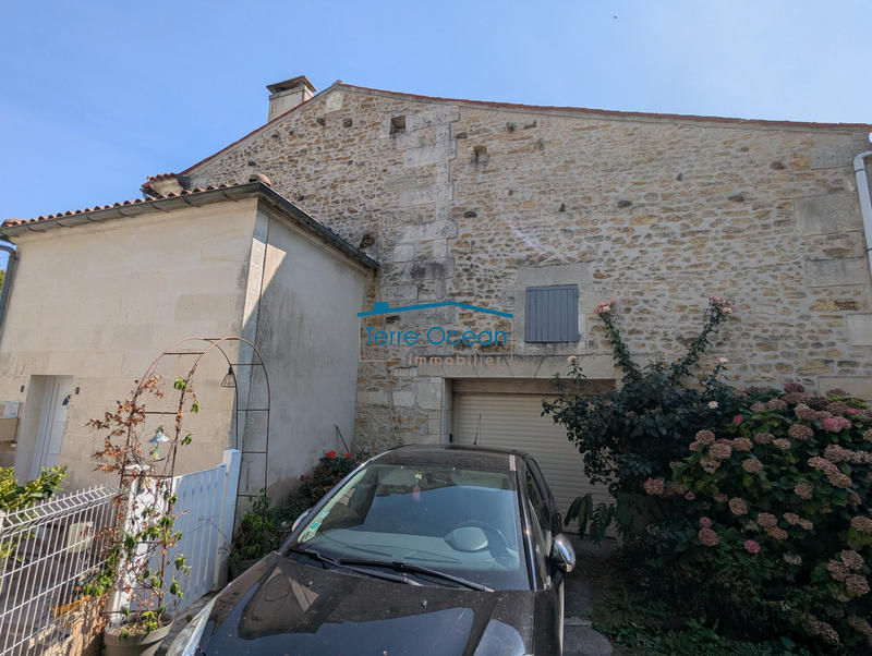 Maison ancienne - 200 m² - 4 pièces