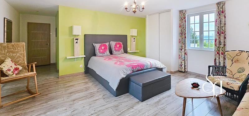 Maison - 315 m² - 6 pièces