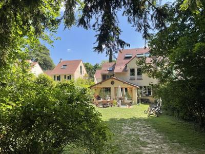 Maison - 148 m² - 8 pièces