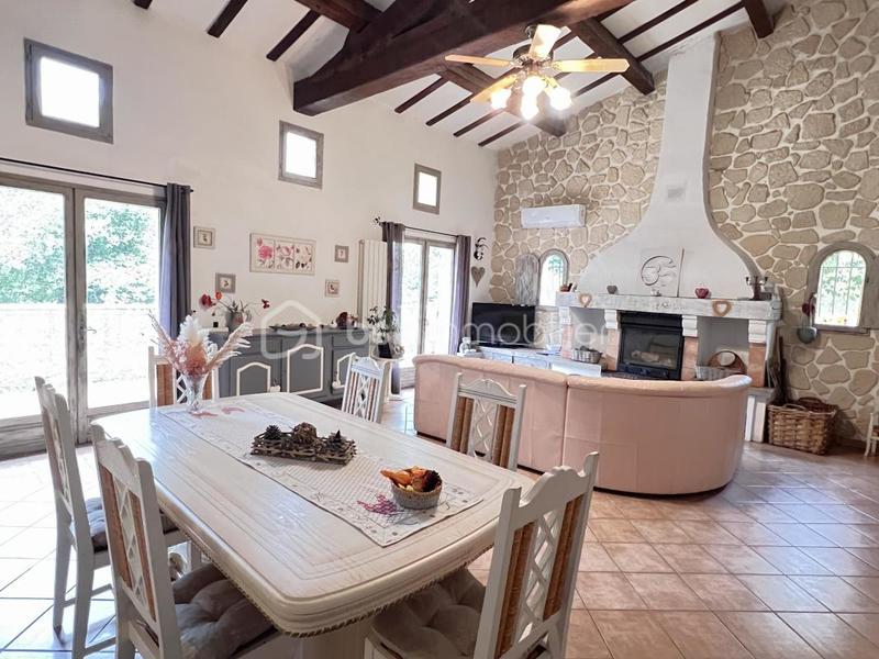 Maison traditionnelle - 151 m² - 5 pièces