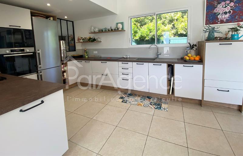 Maison - 174 m² - 5 pièces