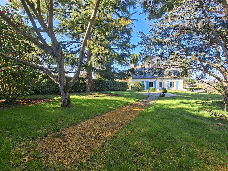 Maison - 143 m² - 6 pièces