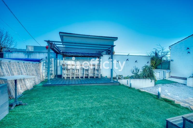 Villa - 100 m² - 4 pièces