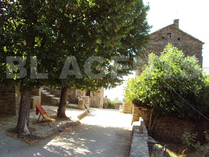 Maison de village - 88 m² - 5 pièces