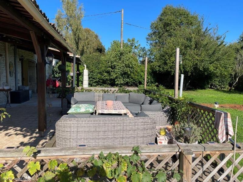 Maison en pierre - 305 m² - 10 pièces