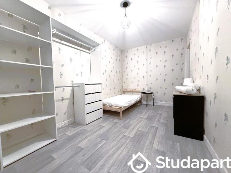 Chambre - 9 m² - 1 pièce