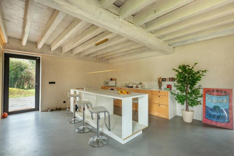 Maison - 247 m² - 6 pièces