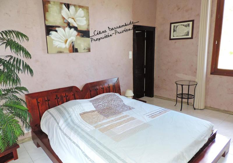 Maison - 200 m² - 7 pièces