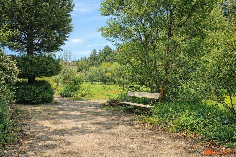 Maison - 994 m² - 15 pièces