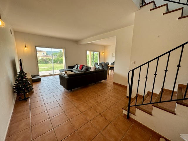 Maison - 137 m² - 5 pièces
