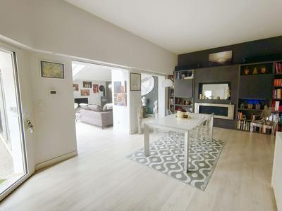 Maison - 187 m² - 6 pièces