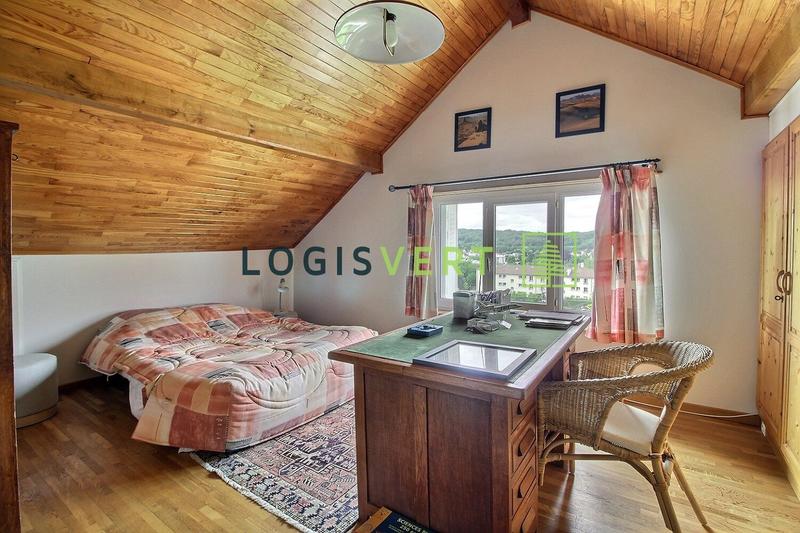 Maison - 159 m² - 7 pièces