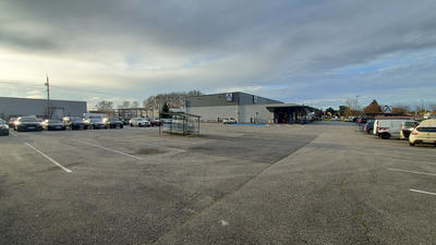 Local commercial - 1 280 m²