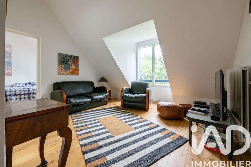 Maison - 250 m² - 9 pièces