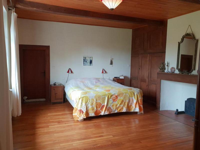 Propriété - 266 m² - 9 pièces