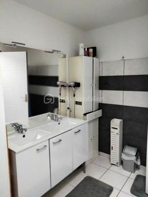 Maison traditionnelle - 80 m² - 4 pièces