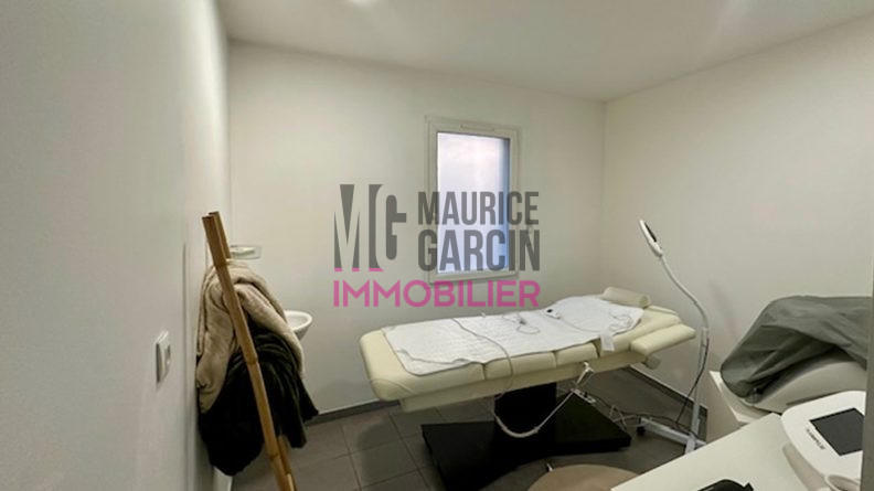 Local commercial - 59 m² - 2 pièces