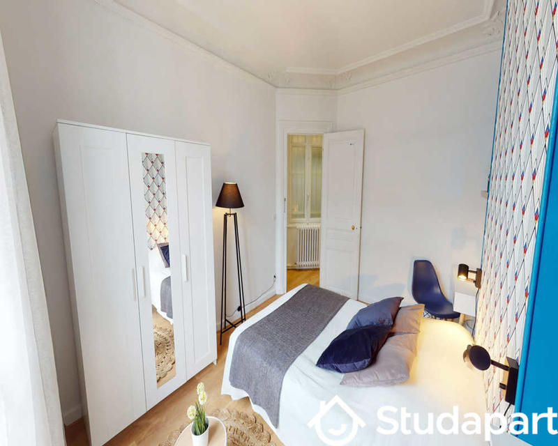 Chambre - 90 m² - 1 pièce