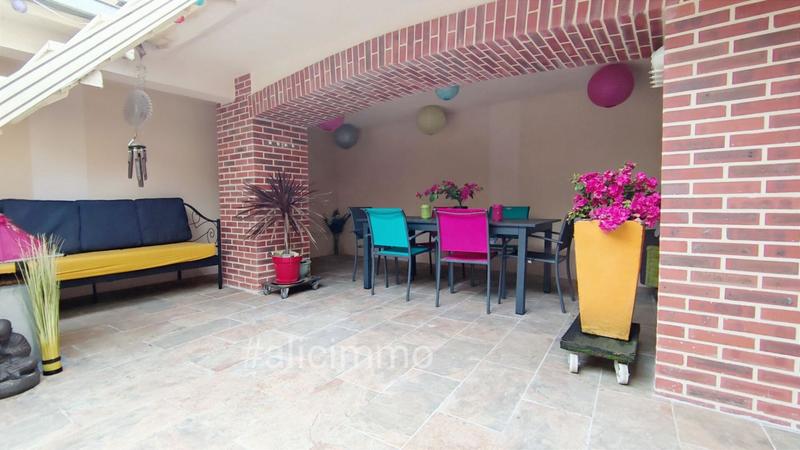 Maison - 300 m² - 6 pièces