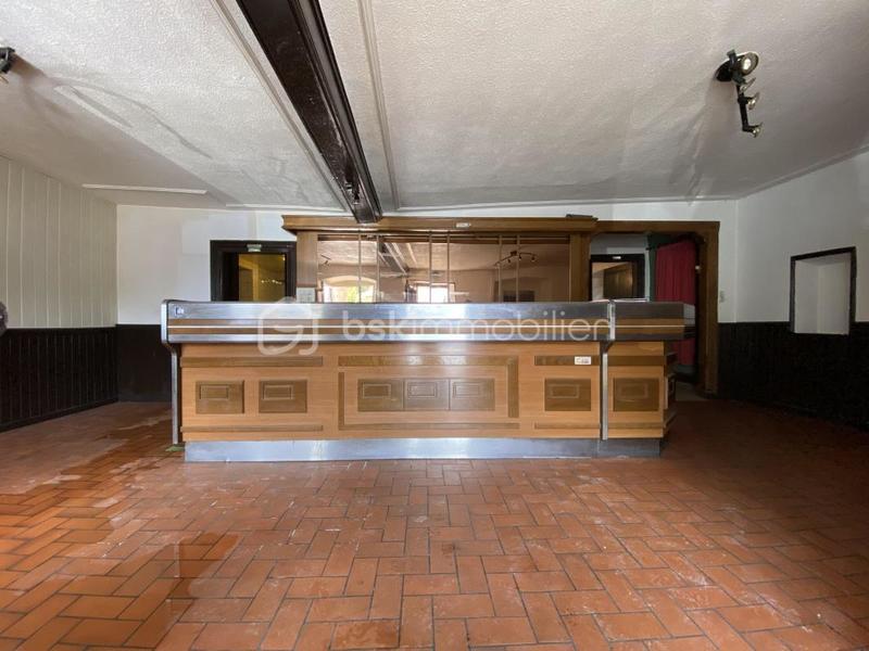 Maison de village - 303 m² - 9 pièces