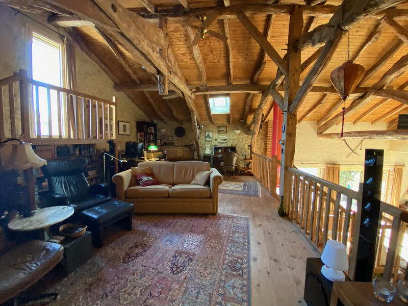 Maison - 232 m² - 7 pièces