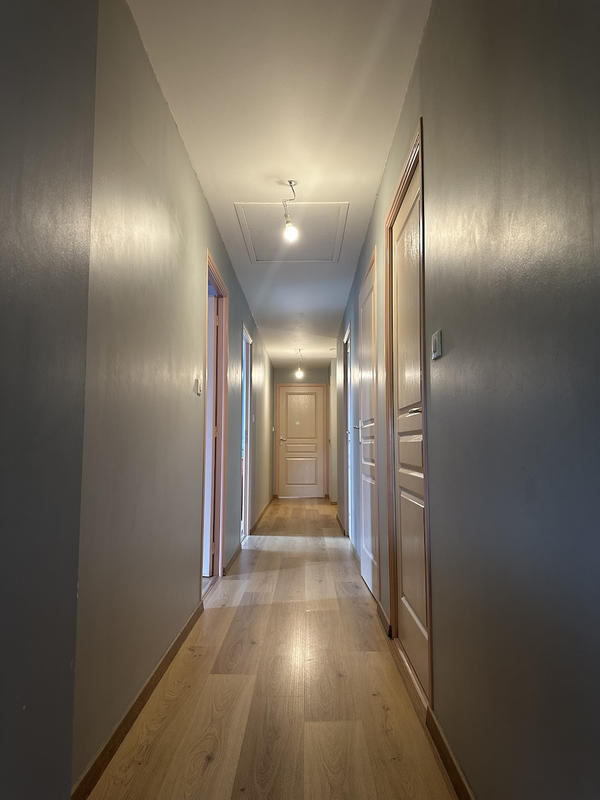 Maison - 230 m² - 7 pièces