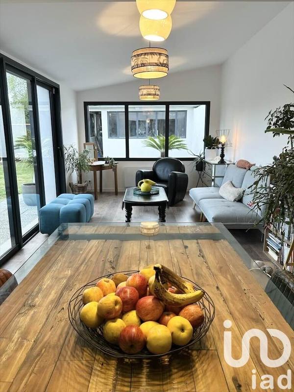 Maison - 196 m² - 6 pièces