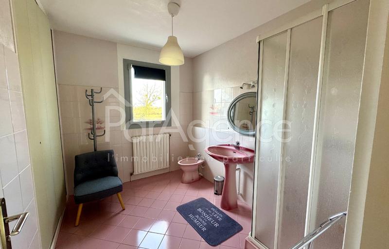 Maison - 290 m² - 9 pièces