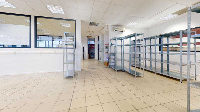 Local commercial - 255 m²