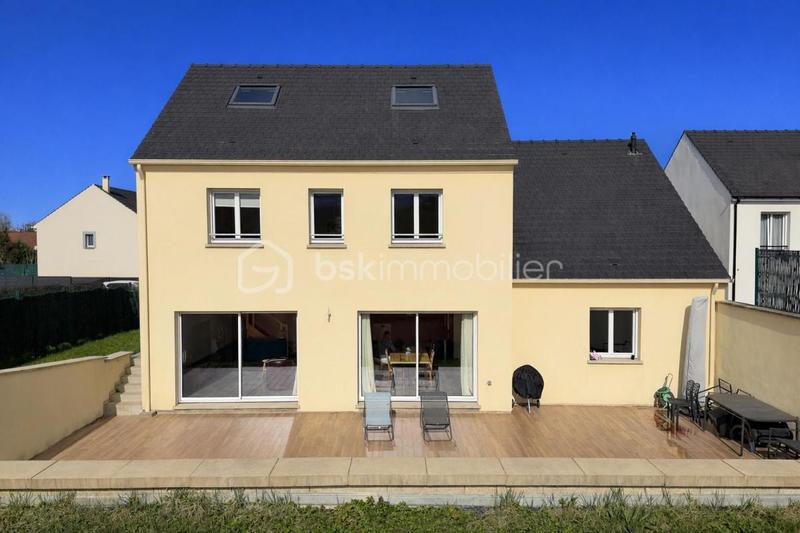 Maison - 146 m² - 6 pièces