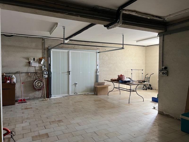 Maison - 260 m² - 6 pièces