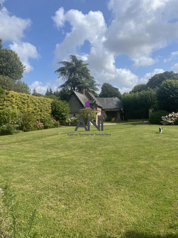 Maison - 311 m² - 8 pièces