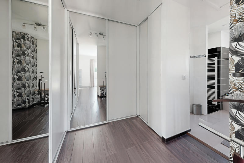 Maison - 210 m² - 5 pièces