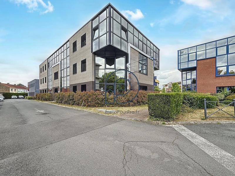 Bureau - 305 m²