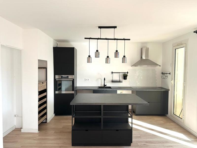 Appartement - 85 m² - 4 pièces