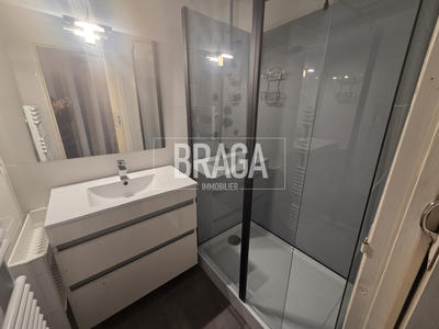 Appartement - 86 m² - 5 pièces