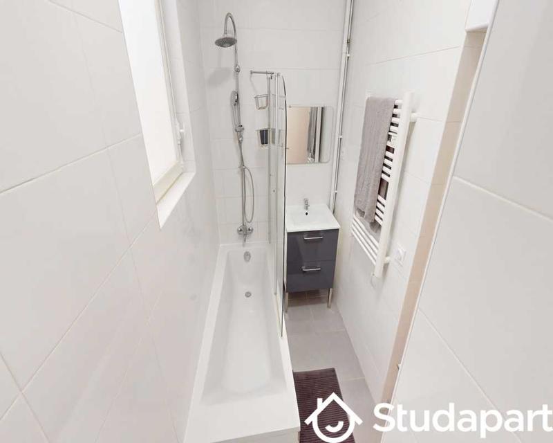 Chambre - 140 m² - 1 pièce